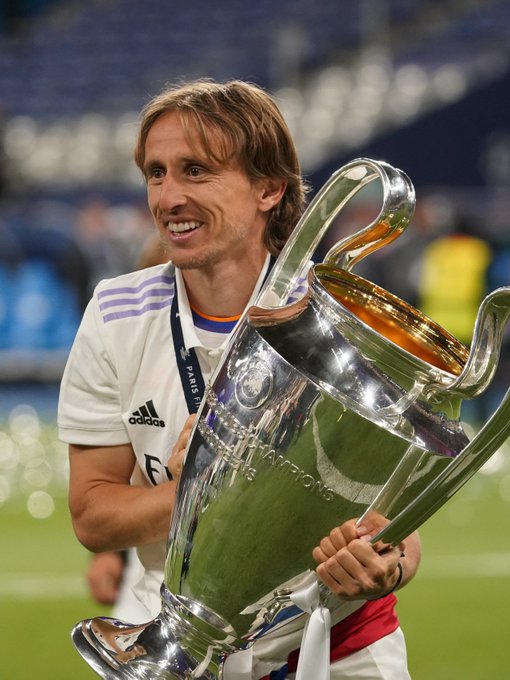 国足选帅时间线：9月5日公开选聘，今日邵佳一出任新帅