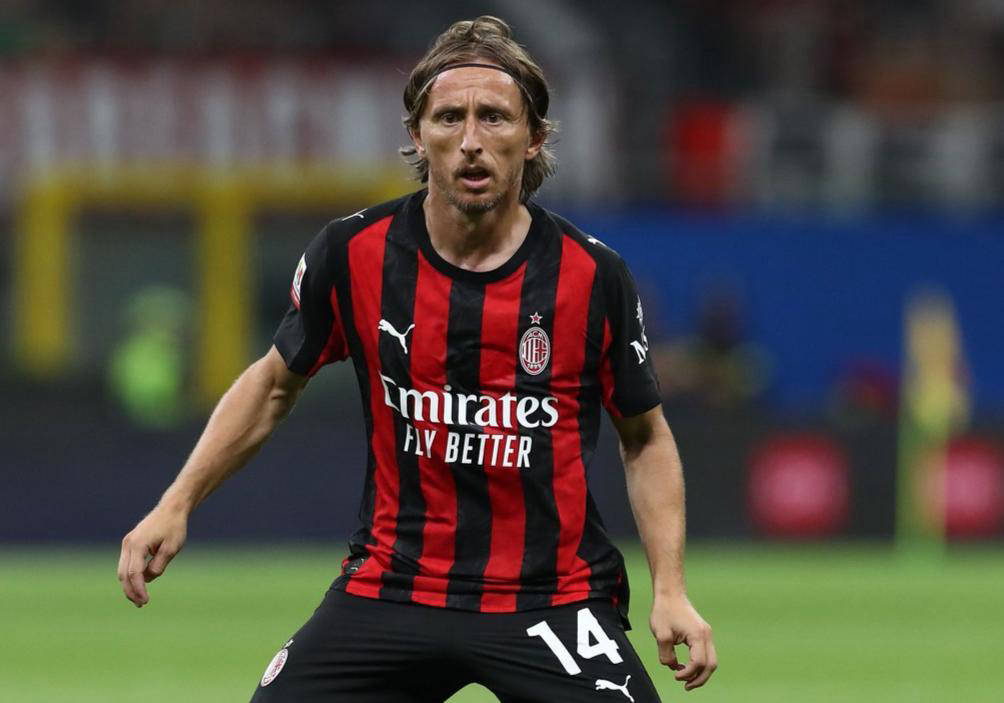 梅西助攻帽子戏法再次爆红全网