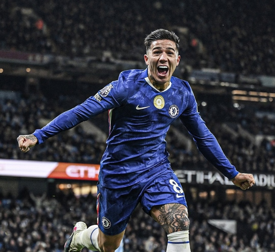 一场5-3逆转，让巴萨甩开2大争冠对手！创造历史：加冕西甲第3队