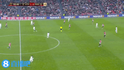 特里：穆帅赢球后会让我们在基地陪孩子，我的孩子们很喜欢他