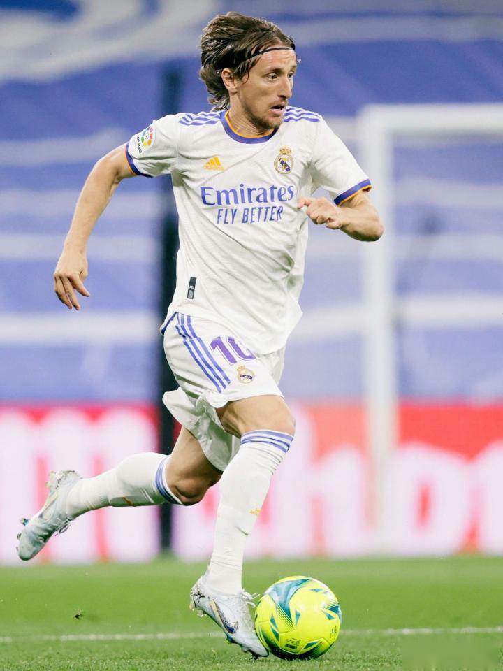 球星无解远射，全网循环播放