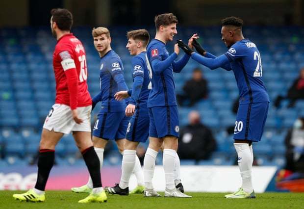 球星被拍到训练加练远射，努力程度获认可